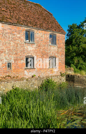 Sherborne Dorset Angleterre 22 juin 2018 l'ancien moulin sur la rivière Stour Banque D'Images