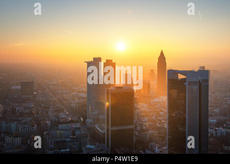 Frankfurt am Main aerilal - beau coucher du soleil Vue sur le financial district Banque D'Images