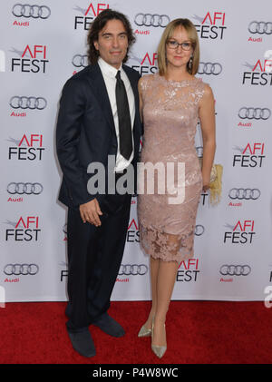 Carlo Ponti Jr., épouse Andrea Meszaros Ponti 118 à l'hommage rendu à Sofia Loren, toujours Alice, maman Première au Kodak Theater, le 12 novembre 2014, à Los Angeles,Carlo Ponti Jr., épouse Andrea Meszaros Ponti 118 ------------- Red Carpet Event, Vertical, USA, Cinéma, Célébrités, photographie, Bestof, Arts, Culture et divertissement, Célébrités Topix fashion / Vertical, Best of, événement dans la vie d'Hollywood, Californie - Tapis rouge et en backstage, USA, Cinéma, Célébrités, cinéma, télévision, Célébrités célébrités musique, photographie, Arts et culture, Bestof, divertissement, Topix Banque D'Images