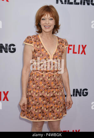 Frances Fisher arrivant à la mort première à l'Arclight Theatre de Los Angeles.Frances Fisher 102 ------------- Red Carpet Event, Vertical, USA, Cinéma, Célébrités, photographie, Bestof, Arts, Culture et divertissement, Célébrités Topix fashion / Vertical, Best of, événement dans la vie d'Hollywood, Californie - Tapis rouge et en backstage, USA, Cinéma, Célébrités, cinéma, télévision, Célébrités célébrités musique, photographie, Arts et culture, Bestof, divertissement, Topix trois quarts, vertical, une personne, à partir de l'an , 2014, enquête tsuni@Gamma-USA.com Banque D'Images