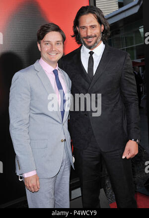 Michael McMillian, Joe Manganiello arrivant à True Blood Saison 6 Première à l'Arclight Theatre de Los Angeles.Michael McMillian, Joe Manganiello événement dans la vie d'Hollywood, Californie - Red Carpet Event, USA, Cinéma, Célébrités, photographie, Bestof, Arts, Culture et divertissement, Célébrités, Mode Topix Meilleur de Hollywood, la vie, événement dans la vie d'Hollywood, Californie - Tapis rouge et en backstage, cinéma, télévision, célébrités, célébrités de la musique, des acteurs du Topix même film en salle, et la star ensemble. enquête de crédit, tsuni@Gamma-USA.com Tsuni / USA, 2013 - Groupe, plat et m Banque D'Images