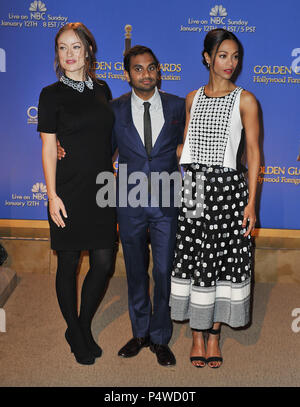 Zoe Saldana, Aziz Ansari, Olivia Wilde au Golden Globes 2013 Nominations au Beverly Hilton à Los Angeles.Olivia Wilde, Aziz Ansari, Zoe Saldana 028 cas à Hollywood Life - Californie, Red Carpet Event, USA, Cinéma, Célébrités, photographie, Bestof, Arts, Culture et divertissement, Célébrités, Mode Topix Meilleur de Hollywood, la vie, événement dans la vie d'Hollywood, Californie - Tapis rouge et en backstage, cinéma, télévision, célébrités, célébrités de la musique, des acteurs du Topix même film en salle, et la star ensemble. enquête de crédit, tsuni@Gamma-USA.com Tsuni / USA, 2013 - Groupe, plat Banque D'Images