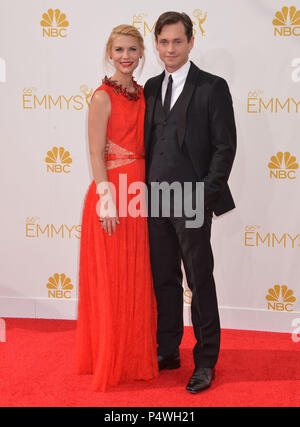 Claire Danes, Hugh Dancy au 66e Emmy Awards 2014 au Nokia Center de Los Angeles.Claire Danes, Hugh Dancy ------------- Red Carpet Event, Vertical, USA, Cinéma, Célébrités, photographie, Bestof, Arts, Culture et divertissement, Célébrités Topix fashion / Vertical, Best of, événement dans la vie d'Hollywood, Californie - Tapis rouge et en backstage, USA, Cinéma, Célébrités, cinéma, télévision, Célébrités célébrités musique, photographie, Arts et culture, Bestof, divertissement, Topix, verticale de la famille de l'année 2014, enquête tsuni@Gamma-USA.com , Mari et femme Banque D'Images