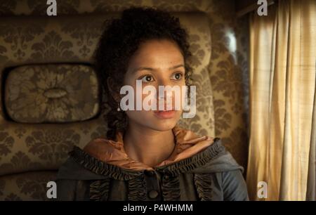 Titre original : BELLE. Titre en anglais : BELLE. Directeur de film : AMMA ASANTE. Année : 2013. Stars : GUGU MBATHA-RAW. Île de Man Crédit : FILM / Album Banque D'Images