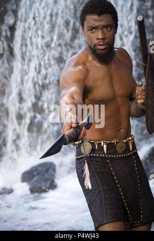 Titre original : Black Panther. Titre en anglais : Black Panther. Directeur : RYAN COOGLER Film. Année : 2018. Stars : CHADWICK BOSEMAN. Les studios MARVEL/crédit : WALT DISNEY PICTURES / Album Banque D'Images