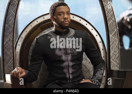Titre original : Black Panther. Titre en anglais : Black Panther. Directeur : RYAN COOGLER Film. Année : 2018. Stars : CHADWICK BOSEMAN. Les studios MARVEL/crédit : WALT DISNEY PICTURES / Album Banque D'Images