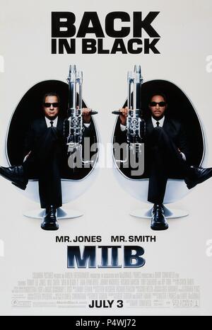 Titre original : MEN IN BLACK II. Titre en anglais : MEN IN BLACK II. Film Réalisateur : Barry Sonnenfeld. Année : 2002. Credit : COLUMBIA TRISTAR / Album Banque D'Images