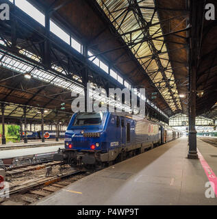 La gare Saint-Lazare, Paris, France Banque D'Images