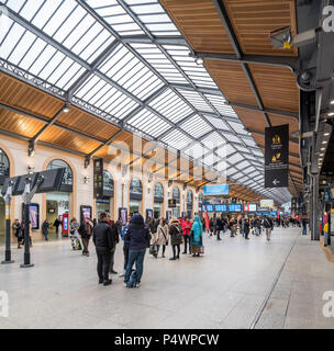 La gare Saint-Lazare, Paris, France Banque D'Images