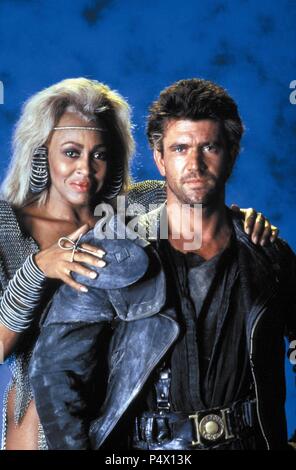 Titre original : MAD MAX III : AU-DELÀ DE THUNDERDOME. Titre en anglais : MAD MAX III : AU-DELÀ DE THUNDERDOME. Film Réalisateur : GEORGE MILLER. Année : 1985. Stars : Mel Gibson, Tina Turner. Credit : Warner Brothers / Album Banque D'Images