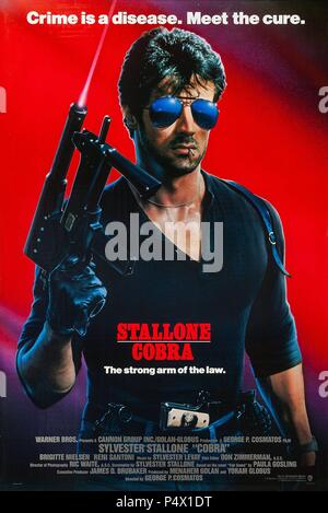 Titre original : COBRA. Titre en anglais : COBRA. Film Réalisateur : GEORGE P. COSMATOS. Année : 1986. Stars : Sylvester Stallone. Credit : Warner Brothers / Album Banque D'Images