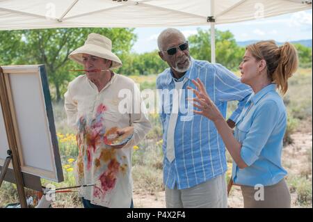 Titre original : obtenir juste commencé. Titre en anglais : obtenir juste commencé. Directeur de film : RON SHELTON. Année : 2017. Stars : MORGAN FREEMAN ; Tommy Lee Jones ; Rene Russo. Credit : LARGE GREEN IMAGES/media/DIVERTISSEMENT UN ENDURANCE / JACOBS, Lewis / Album Banque D'Images