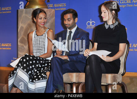 Zoe Saldana, Aziz Ansari, Olivia Wilde au Golden Globes 2013 Nominations au Beverly Hilton à Los Angeles.Zoe Saldana, Aziz Ansari, Olivia Wilde 024 cas à Hollywood Life - Californie, Red Carpet Event, USA, Cinéma, Célébrités, photographie, Bestof, Arts, Culture et divertissement, Célébrités, Mode Topix Meilleur de Hollywood, la vie, événement dans la vie d'Hollywood, Californie - Tapis rouge et en backstage, cinéma, télévision, célébrités, célébrités de la musique, des acteurs du Topix même film en salle, et la star ensemble. enquête de crédit, tsuni@Gamma-USA.com Tsuni / USA, 2013 - Groupe, plat Banque D'Images