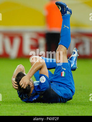 Football : Westfalenstadion Dortmund, Allemagne 4.7.2006-FIFA World Cup Germany 2006, demi-finale Allemagne vs Italie 0:2 ---- Alberto Gilardino (ITA) Banque D'Images