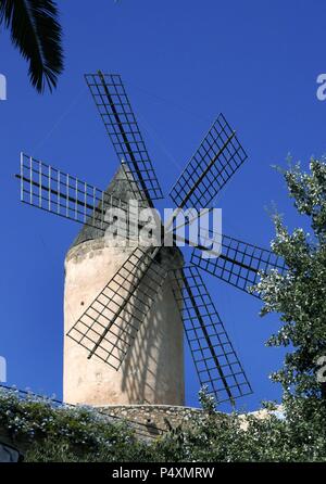 Molino de Viento en el Barrio Viejo. Palma de Majorque. Islas Baleares. España. Banque D'Images