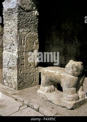 L'Art Précolombien Maya. Jaguar. Sculpture dans le centre de la Jaguar (Temple ou Temple du Jaguar). Style Maya-Toltec. Période classique (fin 900-1224). Chichen Itza. État du Yucatan. Le Mexique. Banque D'Images