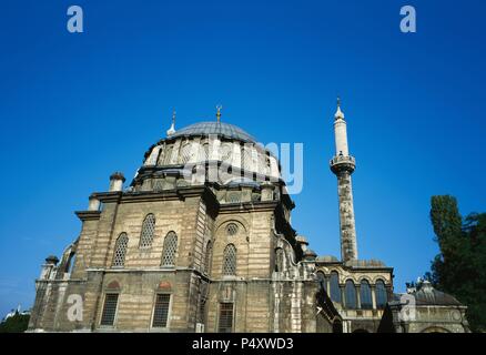 Mosquée Laleli. Mosquée impériale ottomane construite par le Sultan Mustafa III à partir de 1760-1763. Conçu dans le style baroque par l'architecte Mehmet Tahir Aga. Istanbul. La Turquie. Banque D'Images