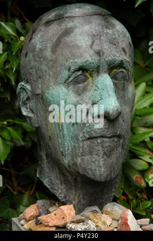 Heinrich Mann (1871-1950). Le romancier allemand. Tombe de Heinrich Homme Dorotheenstadtischen au cimetière de Friedhof. Berlin, Allemagne. Banque D'Images