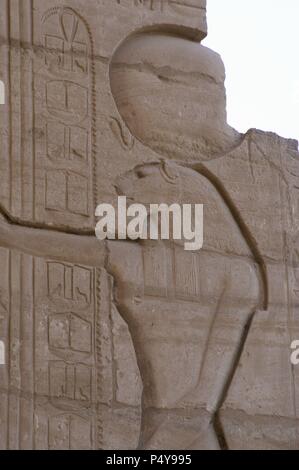 Reliev représentant la déesse Tefnout. Ramesseum. 13e siècle. 19 dynastie. Nouveau Royaume. Nécropole de Thèbes. Vallée des rois. L'Égypte. Banque D'Images