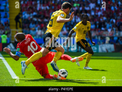 Le Spartak Stadium, Moscou, Russie. 23 Juin, 2018. Coupe du Monde de la FIFA, Football, Groupe G, la Belgique et la Tunisie ; Wahbi Khazri de Tunisie appelant à coup franc contre Jan Vertonghen de Belgique : Action Crédit Plus Sport/Alamy Live News Banque D'Images