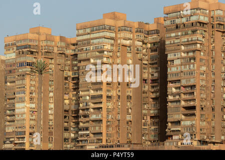 Voir l'appartement de blocs en dense Shubra, Le Caire, Egypte Banque D'Images