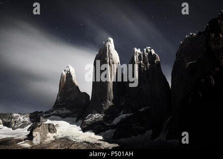 Le Chili, la Patagonie, le parc national de Torres del Paine dans la nuit Banque D'Images