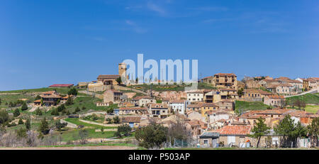 Panorama de Valleruela de Pedraza village de Castilla y Leon, Espagne Banque D'Images