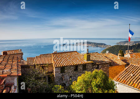 France, Alpes Maritimes, French Riviera, Cote d'Azur, Eze Village médiéval, maisons, vue de Mer Méditerranée Banque D'Images