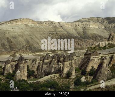 La Turquie. Aperçu de la vallée de Pasabag Vallée (moines) avec des formations rocheuses appelées cheminées de fées (pascale). La Cappadoce. L'Anatolie centrale. Banque D'Images