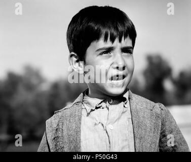 Pablito Calvo en un fotograma de la película 'MI TIO JACINTO', dirigida por Ladislao Vajda en 1956. España. Banque D'Images