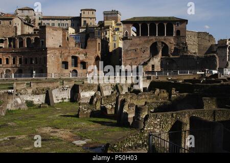 L'Italie. Rome. Marchés de Trajan. 2ème ANNONCE de siècle. Construit par Apollodore de Damas. Panorama. Banque D'Images