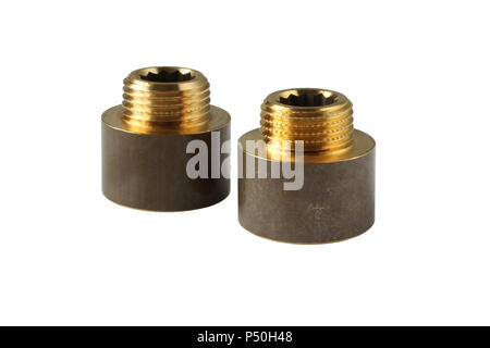 Des réductions pour la plomberie isolé sur fond blanc. Matériel - laiton nickelé Banque D'Images