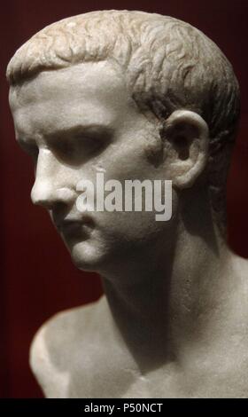 Caligula, Gaius Julius Caesar (12-41). Empereur romain (37-41). Buste. Trouvé dans le Tibre. En. Palazzo Massimo. Musée National Romain. Rome. L'Italie. Banque D'Images