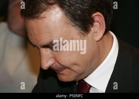 JOSE LUIS RODRIGUEZ ZAPATERO (Valladolid, 1960). Abogado y político español, militante del PSOE. Presidente del Gobierno tras ganar las elecciones generales de enero del 2004. Madrid, 25 de mayo del 2005. Banque D'Images