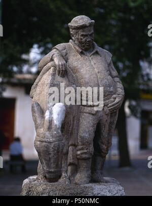 Sancho Panza. Caractère dans le roman Don Quichotte, de Miguel de Cervantès. Statue, Malagon. L'Espagne. Banque D'Images