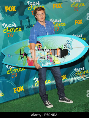 Zac Efron - Teen Choice Awards 2009 à l'Universal Amphitheatre de Los Angeles. - EfronZac jpgEfronZac  .89 89 Événement dans la vie d'Hollywood, Californie - Red Carpet Event, USA, Cinéma, Célébrités, photographie, Bestof, Arts, Culture et divertissement, Célébrités, Mode Topix Meilleur de Hollywood, la vie, événement dans la vie d'Hollywood, Californie - une remise de trophée, backstage, cinéma, télévision, célébrités, célébrités de la musique, Topix Bestof, Arts, Culture et loisirs, photographie, tsuni@Gamma-USA.com , Tsuni enquête de crédit / USA, 2000-2001-2002-2003-2004-2005-2006 Banque D'Images
