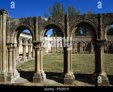 L'art roman San Juan de Duero. Vue sur le cloître. XIII siècle. Il contient des éléments d'architecture romane, gothique, mudéjar style et influences orientales. Il a été déclaré Monument National en 1882. Soria. Castille et Leon. L'Espagne. Banque D'Images