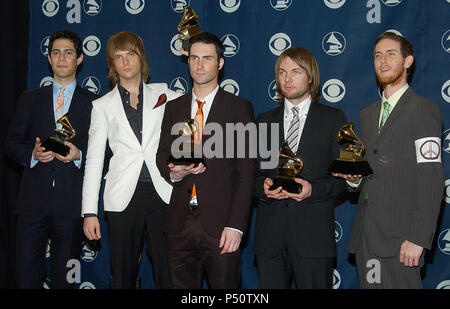 Maroon 5 dans les coulisses de la 47e cérémonie annuelle de remise des prix Grammy à la base de l'Centerin Los Angeles. 13 février 2005. - Maroon5 174.jpgMaroon5 174 cas à Hollywood Life - Californie, Red Carpet Event, USA, Cinéma, Célébrités, photographie, Bestof, Arts, Culture et divertissement, Célébrités, Mode Topix Meilleur de Hollywood, la vie, événement dans la vie d'Hollywood, Californie - une remise de trophée, backstage, cinéma, télévision, célébrités, célébrités de la musique, Topix Bestof, Arts, Culture et loisirs, photographie, tsuni@Gamma-USA.com , Tsuni enquête de crédit / USA, 2000-2001-2 Banque D'Images