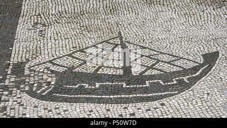 Ostia Antica. Square des guildes ou corporations. Mosaïque représentant un navire. Détail. Près de Rome. Banque D'Images