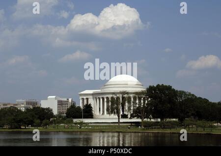 United States. Washington D.C. Thomas Jefferson Memorial. Dédié au 3ème Président et l'un des pères fondateurs des États-Unis (1743-1826). Principal auteur de la Déclaration d'indépendance (1776). Banque D'Images