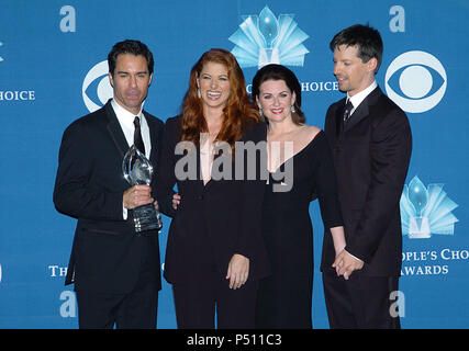 L'acteur de Will et Grace au choix des personnes au Pasadena Civic Auditorium à Los Angeles. Le 9 janvier 2005. - Ne  Grâce jpgWill distribution161.Grâce cast161 événement dans la vie d'Hollywood, Californie - Red Carpet Event, USA, Cinéma, Célébrités, photographie, Bestof, Arts, Culture et divertissement, Célébrités, Mode Topix Meilleur de Hollywood, la vie, événement dans la vie d'Hollywood, Californie - une remise de trophée, backstage, cinéma, télévision, célébrités, célébrités de la musique, Topix Bestof, Arts, Culture et divertissement, la photographie, l'enquête , tsuni@Gamma-USA.com Cred Banque D'Images