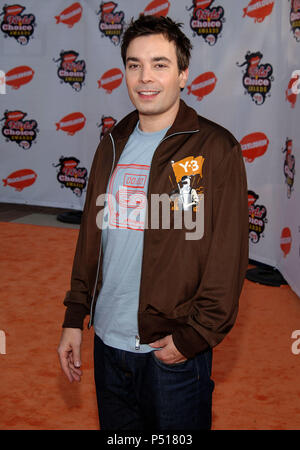 Jimmy Fallon arrivant à la 18e annuel Prix Nickelodeon Kids Choice au Pauley Pavillon à l'UCLA à Los Angeles. 2 avril 2005.FallonJimmy034 Red Carpet Event, Vertical, USA, Cinéma, Célébrités, photographie, Bestof, Arts, Culture et divertissement, Célébrités Topix fashion / Vertical, Best of, événement dans la vie d'Hollywood, Californie - Tapis rouge et en backstage, USA, Cinéma, Célébrités, cinéma, télévision, Célébrités célébrités musique, photographie, Arts et culture, Bestof, divertissement, Topix, vertical, une seule personne, à partir de l'années , de 2003 à 2005, enquête tsuni-Gamma@U Banque D'Images