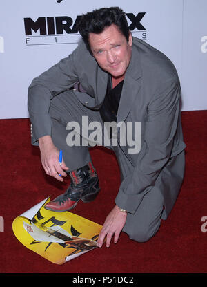 Michael Madsen au croisement "Kill Bill VOL.1 PREMIERE' au Chinese Theatre de Los Angeles. Le 29 septembre 2003. MadsenMichael02 Red Carpet Event, Vertical, USA, Cinéma, Célébrités, photographie, Bestof, Arts, Culture et divertissement, Célébrités Topix fashion / Vertical, Best of, événement dans la vie d'Hollywood, Californie - Tapis rouge et en backstage, USA, Cinéma, Célébrités, cinéma, télévision, Célébrités célébrités musique, photographie, Arts et culture, Bestof, divertissement, Topix, vertical, une seule personne, depuis les années 2003 à 2005, , tsuni@Gamma-USA.com enquête - Trois Banque D'Images