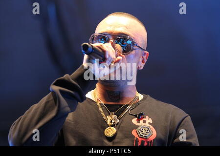 Naples, Italie. 23 Juin, 2018. Gue Pequeno concert à l'Arenile di Bagnoli avec l'étape de la "Tournée d'été'.En photo Gue Pequeno. Credit : Salvatore Esposito/Pacific Press/Alamy Live News Banque D'Images