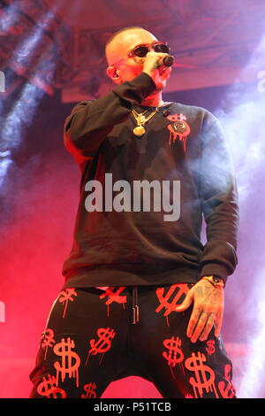Naples, Italie. 23 Juin, 2018. Gue Pequeno concert à l'Arenile di Bagnoli avec l'étape de la "Tournée d'été'.En photo Gue Pequeno. Credit : Salvatore Esposito/Pacific Press/Alamy Live News Banque D'Images