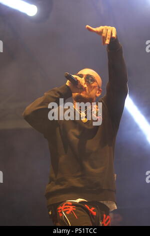 Naples, Italie. 23 Juin, 2018. Gue Pequeno concert à l'Arenile di Bagnoli avec l'étape de la "Tournée d'été'.En photo Gue Pequeno. Credit : Salvatore Esposito/Pacific Press/Alamy Live News Banque D'Images