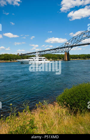 Sagamore Bridge sur le Cape Cod Canal, Bourne, Comté de Barnstable, Cape Cod, Massachusetts, USA Banque D'Images