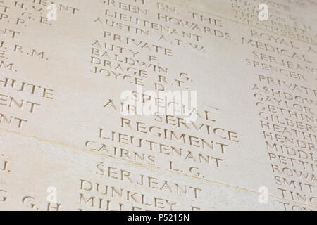 Noms des tombes de guerre de soldats de la Seconde Guerre mondiale, y compris la SAS Special Air Service, Ypres Banque D'Images