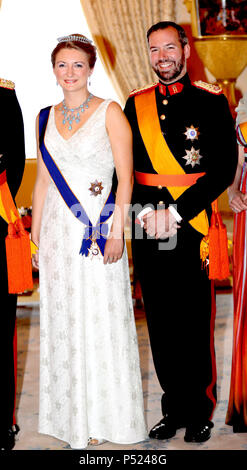 Luxembourg, Luxembourg. 23 Juin, 2018. Grand-duc Guillaume et héréditaires de la grande-duchesse Stéphanie de Luxembourg au Palais grand-ducal à Luxembourg, le 23 juin 2018, posant pour la presse à l'occasion de la Journée nationale du Luxembourg Photo : Albert Nieboer/Pays-Bas/Point de vue des crédits : Albert Nieboer/Royal Press Europe/PRE/dpa/Alamy Live News Banque D'Images