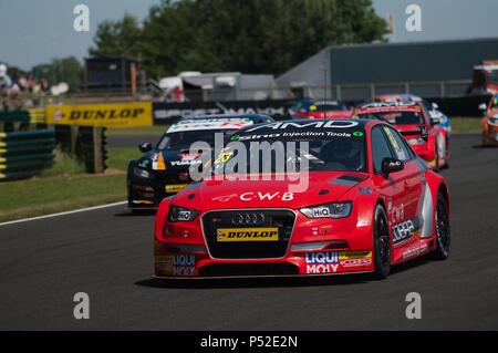 Dalton sur les tés, en Angleterre, le 24 juin 2018. Sam sentait au volant d'une Audi S3 Saloon pour AmD avec échappement Cobra à la tête d'un groupe de voitures de tourisme à la grille d'une Dunlop MSA British Touring Car Championship course à Croft Circuit. Crédit : Colin Edwards/Alamy Live News. Banque D'Images